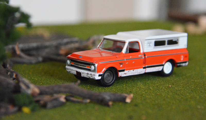 Illustration for article titled REVIEW: Greenlight Farmtruck Replica from Street Outlaws